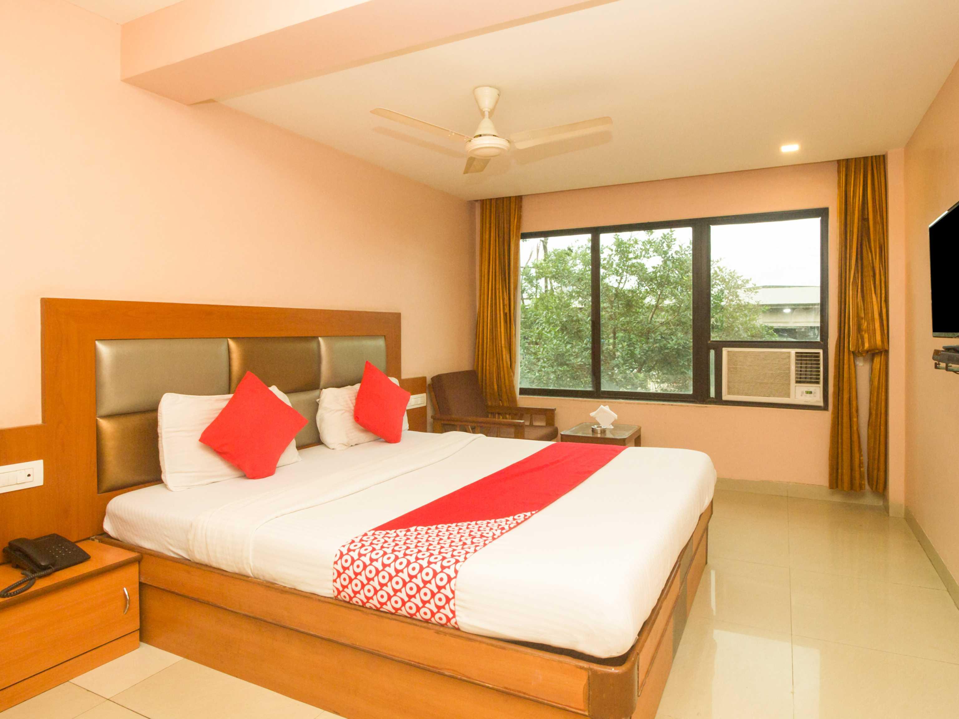 Oyo Hotel Sarovar Grand Kalamboli Dış mekan fotoğraf