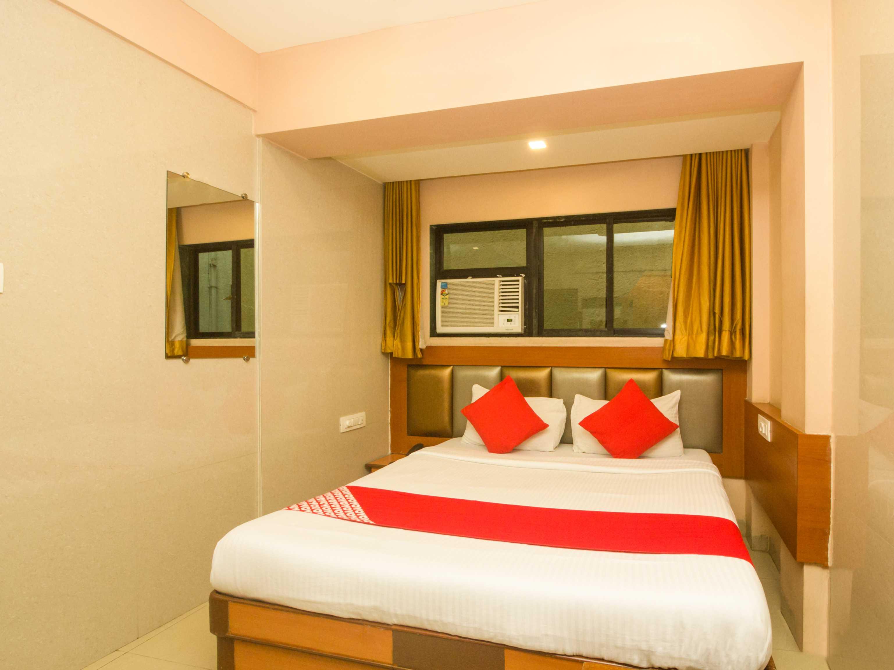 Oyo Hotel Sarovar Grand Kalamboli Dış mekan fotoğraf