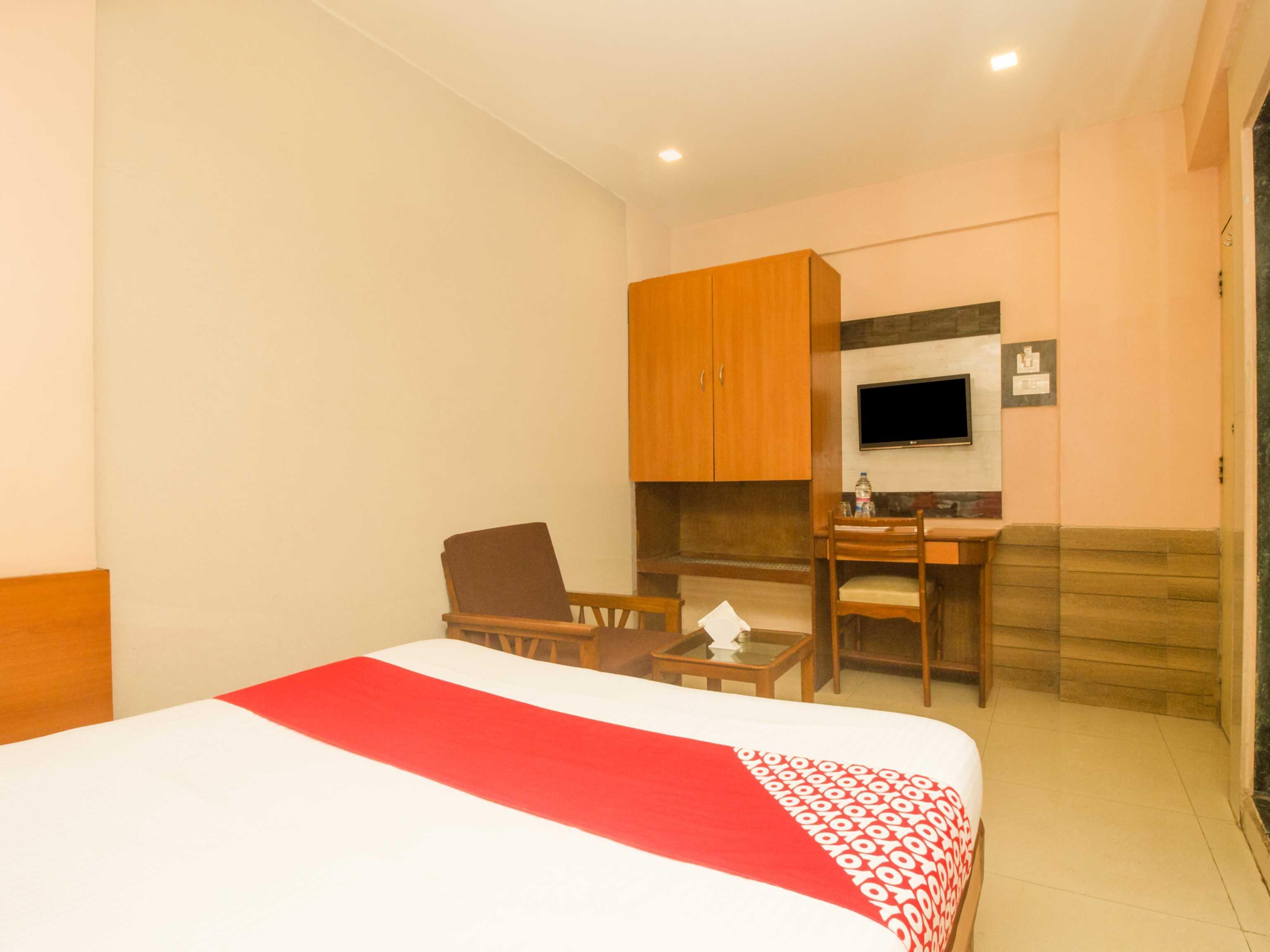 Oyo Hotel Sarovar Grand Kalamboli Dış mekan fotoğraf
