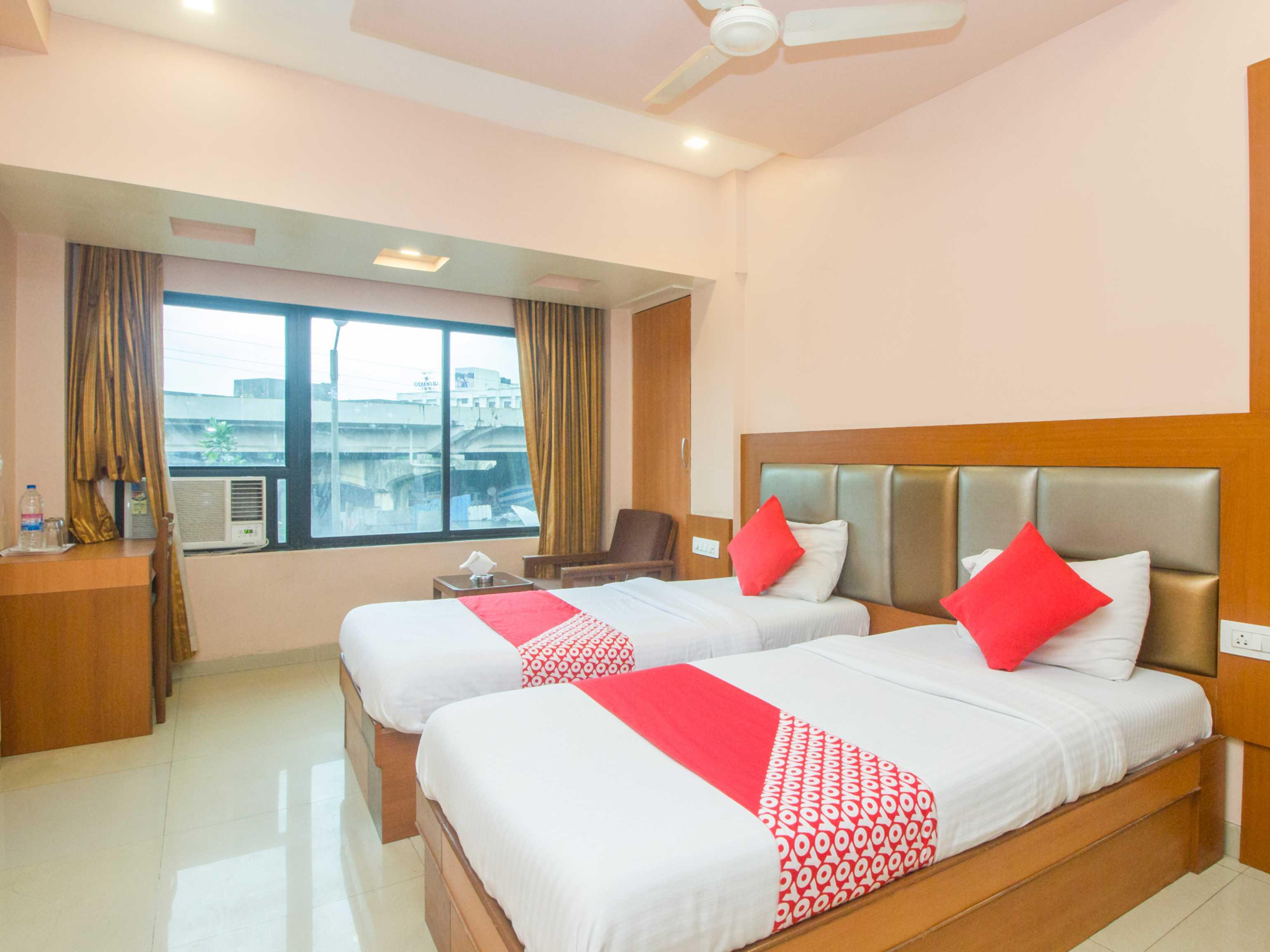 Oyo Hotel Sarovar Grand Kalamboli Dış mekan fotoğraf