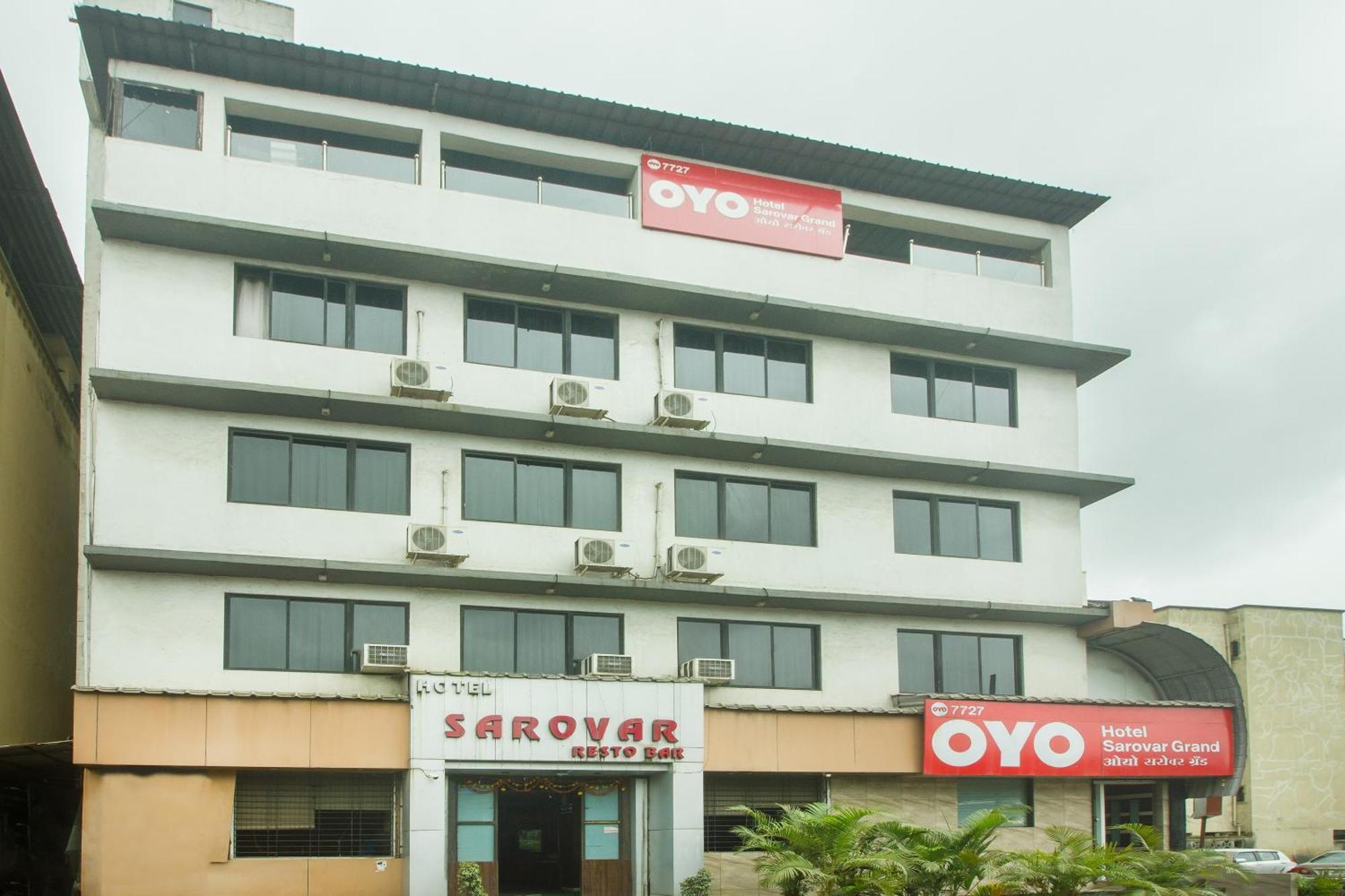 Oyo Hotel Sarovar Grand Kalamboli Dış mekan fotoğraf